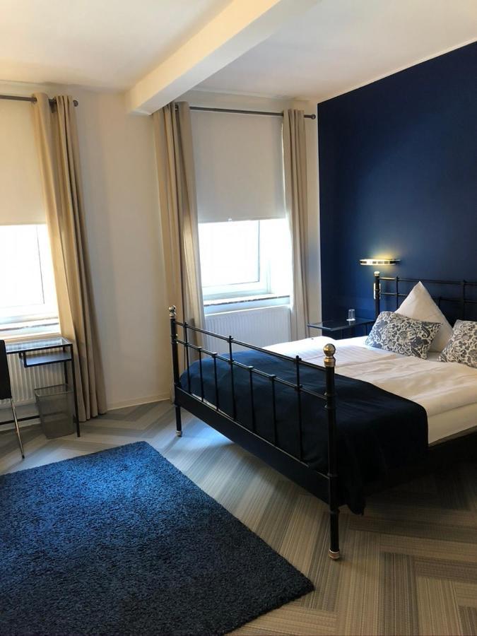 One-Bedroom Apartment,1008423121:JPEG
