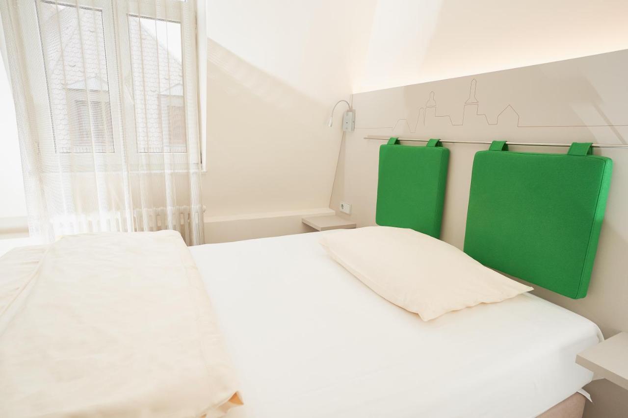 2 angrenzende Doppelzimmer