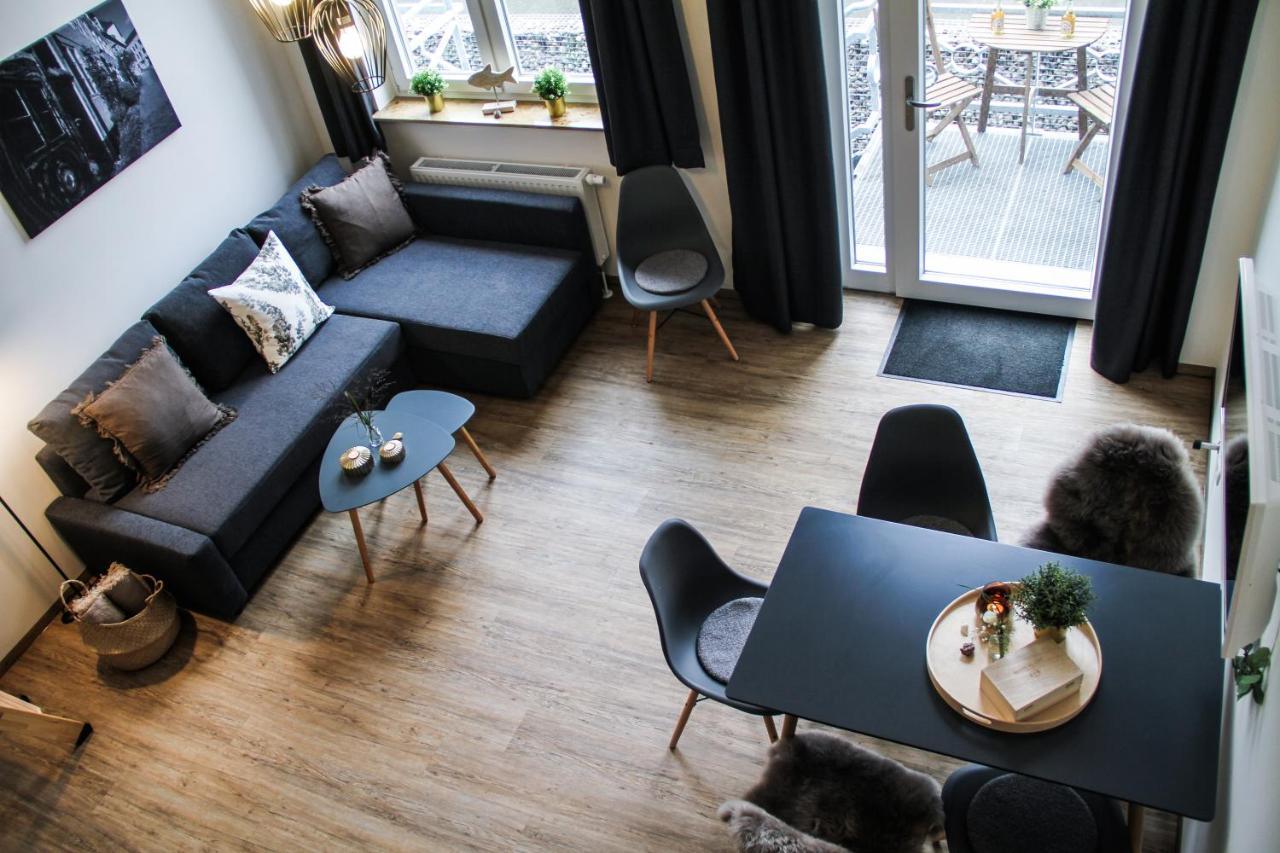 Apartment mit Balkon