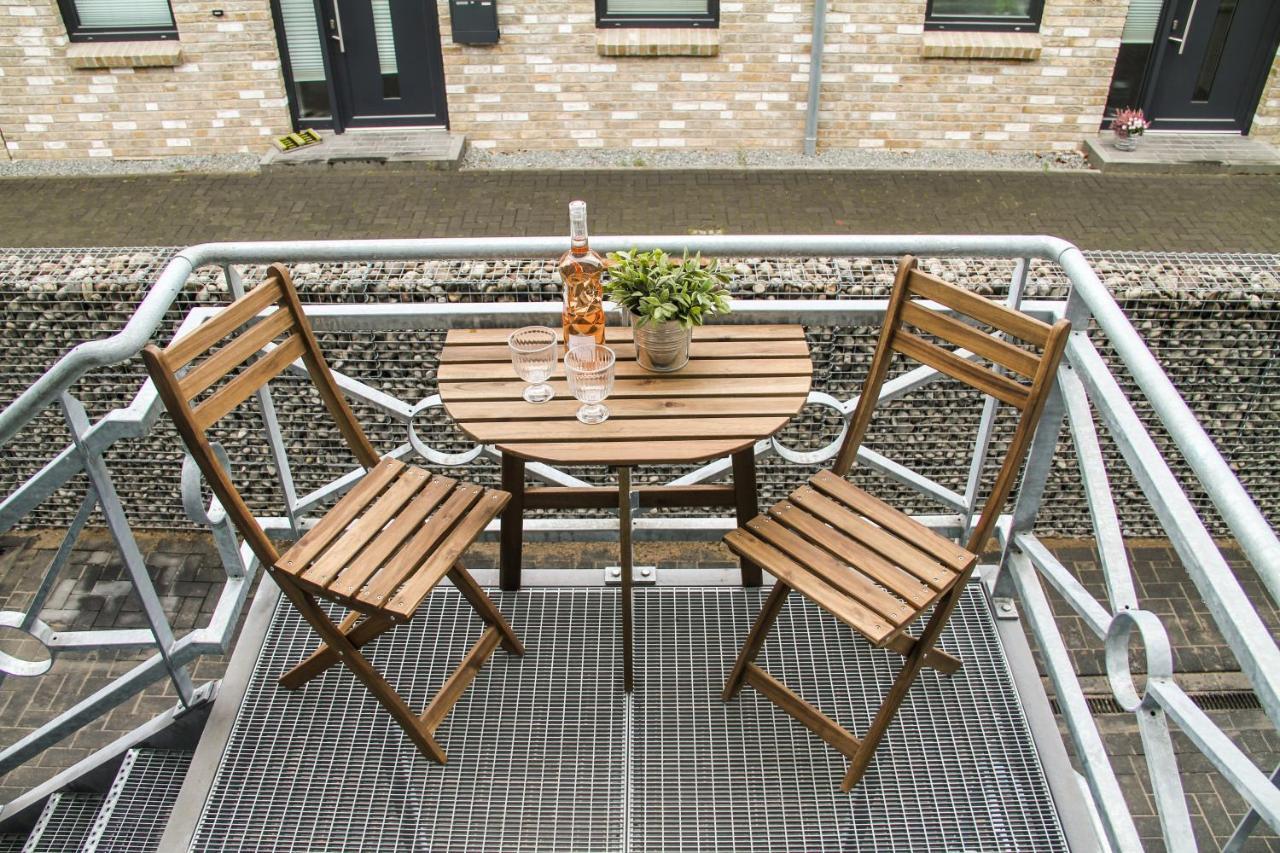 Apartment mit Balkon