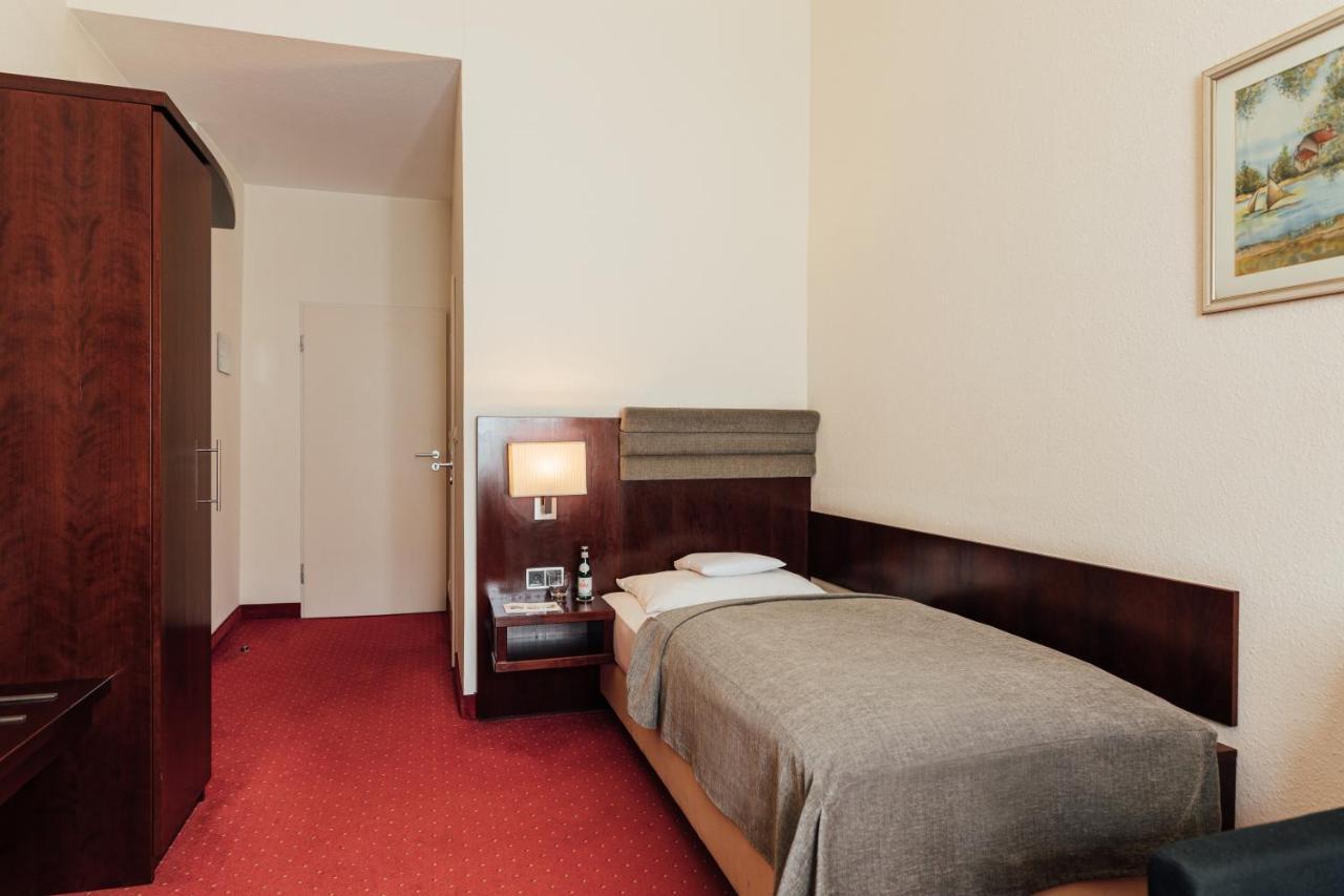 Classic Single Room