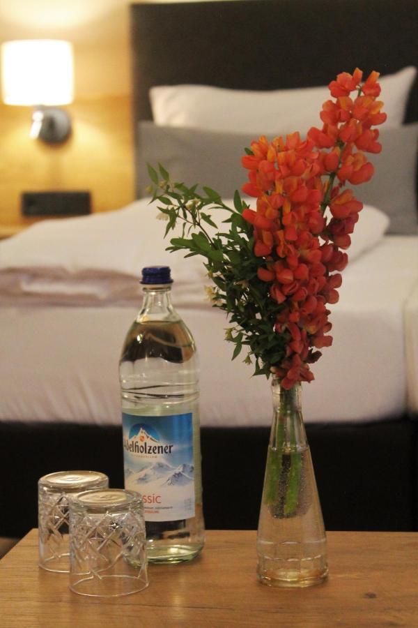 Doppelzimmer mit Balkon