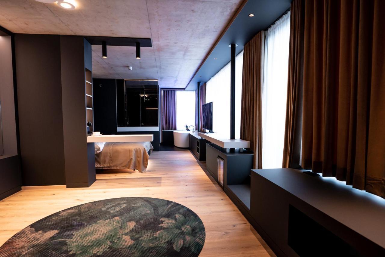 King Suite with Balcony