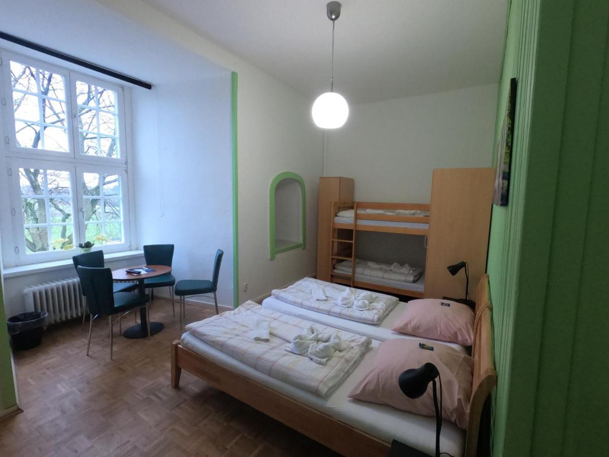 Familienzimmer mit Bad