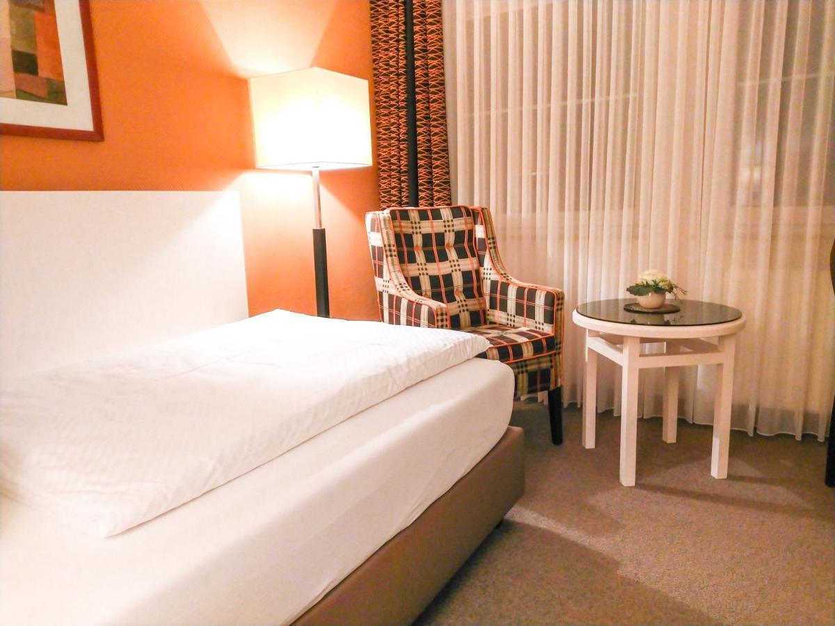 Classic Single Room,687648993:JPEG