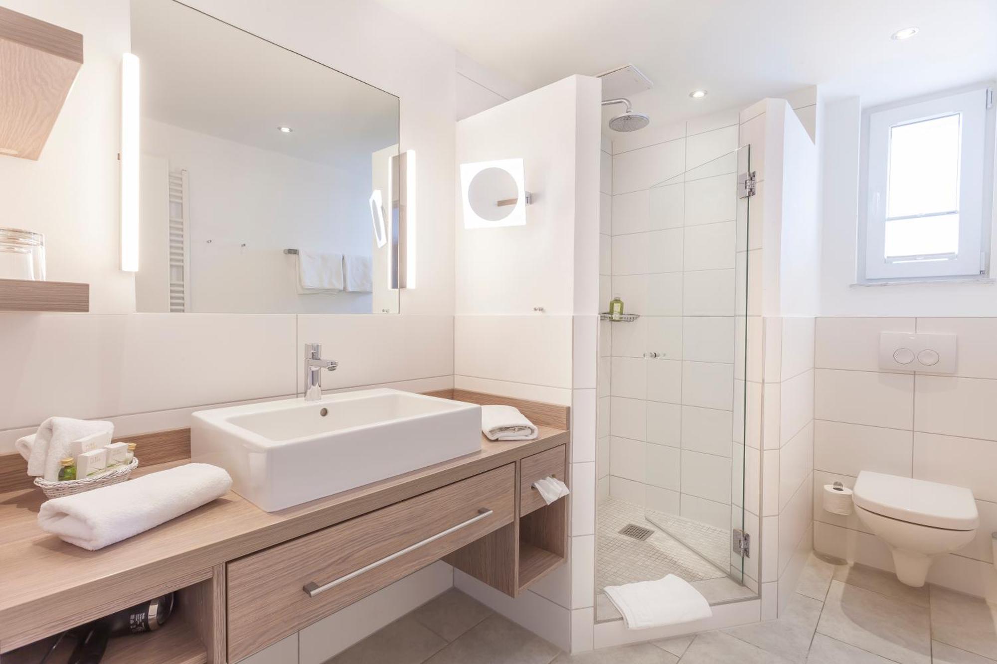 Suite mit Balkon und direktem Meerblick