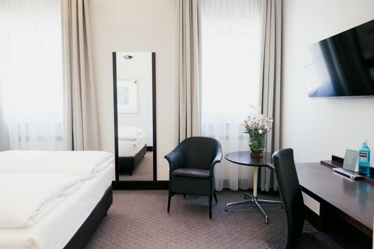 Standard Double Room bed size 160cm