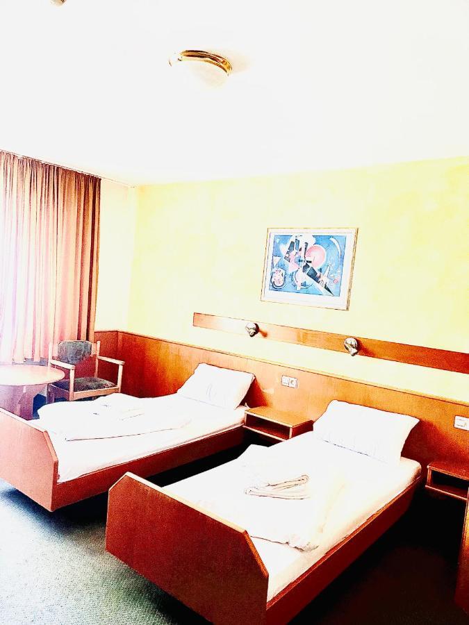 Twin Room with Bathroom