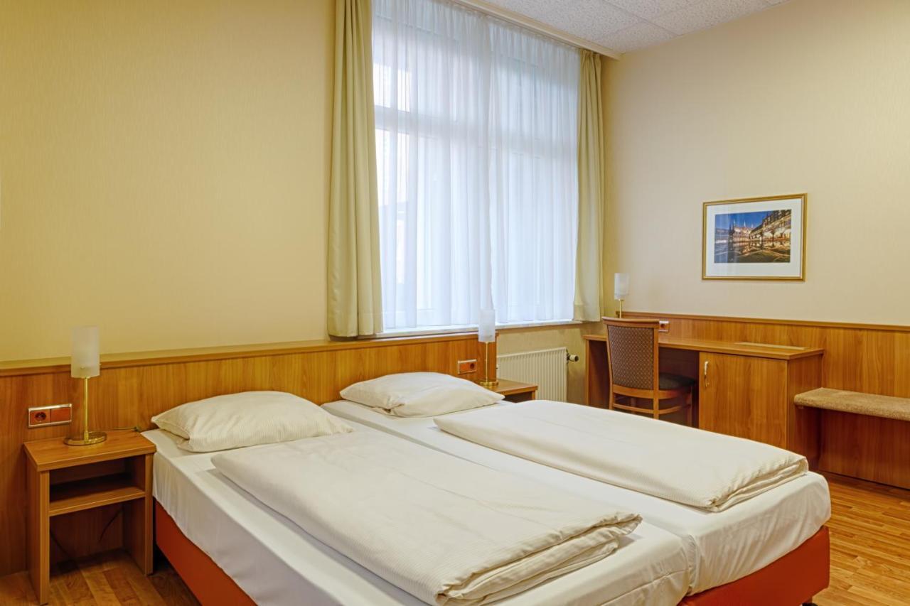 Double Room - Annex - St.-Jürgen-Ring 66/68