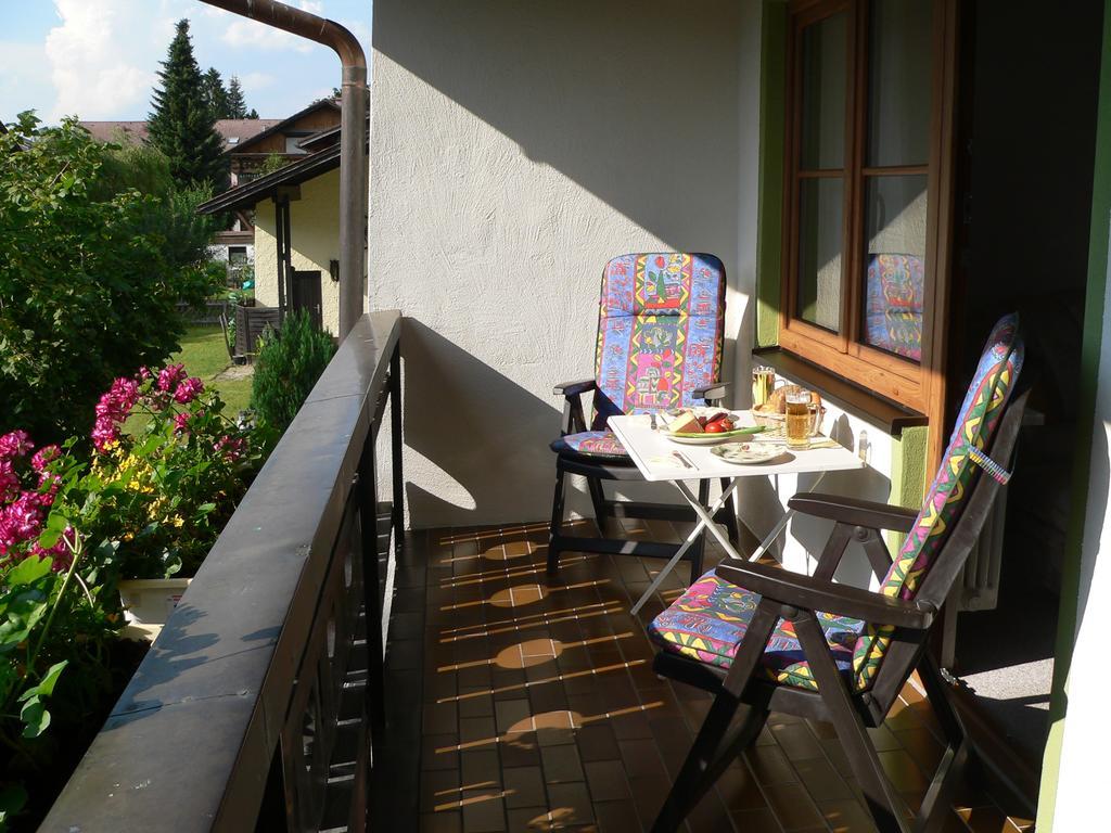 Apartment mit Balkon