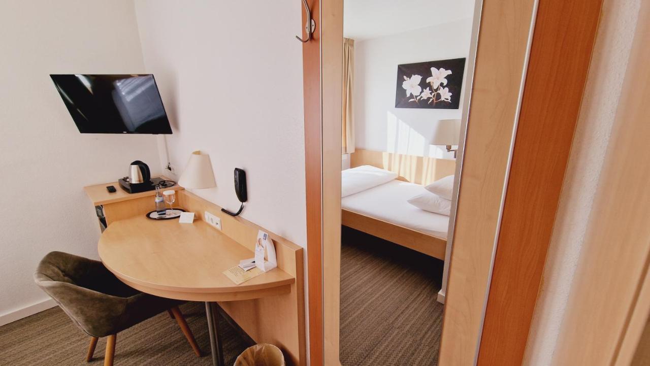 Large Single Room