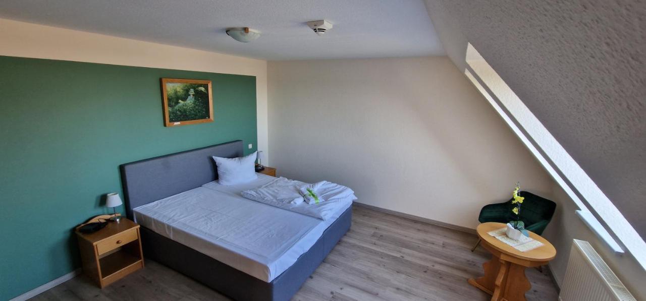 One-Bedroom Standard Apartment