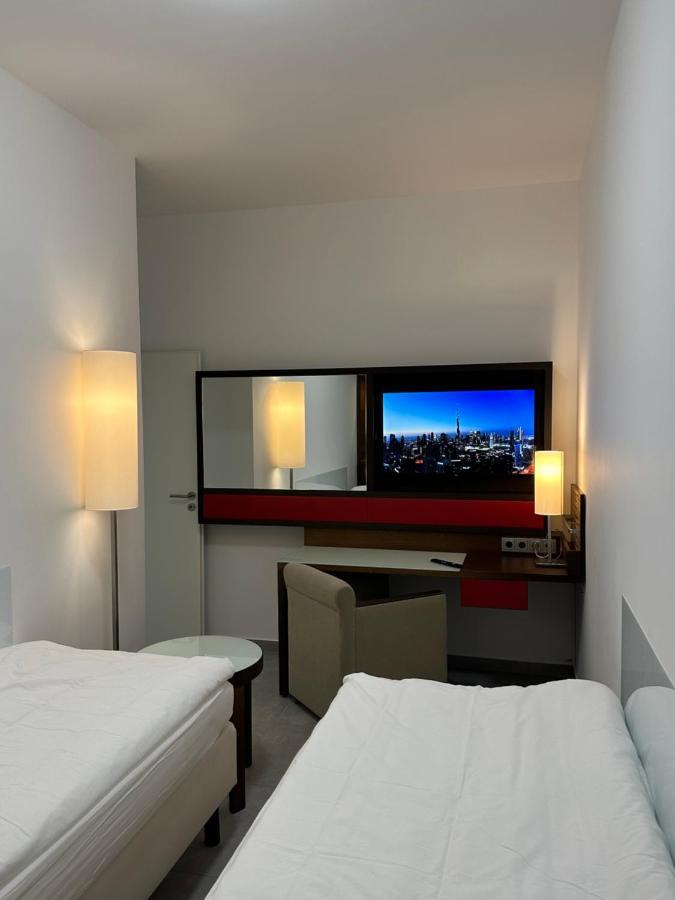 Doppel-/Zweibettzimmer mit Gemeinschaftsbad