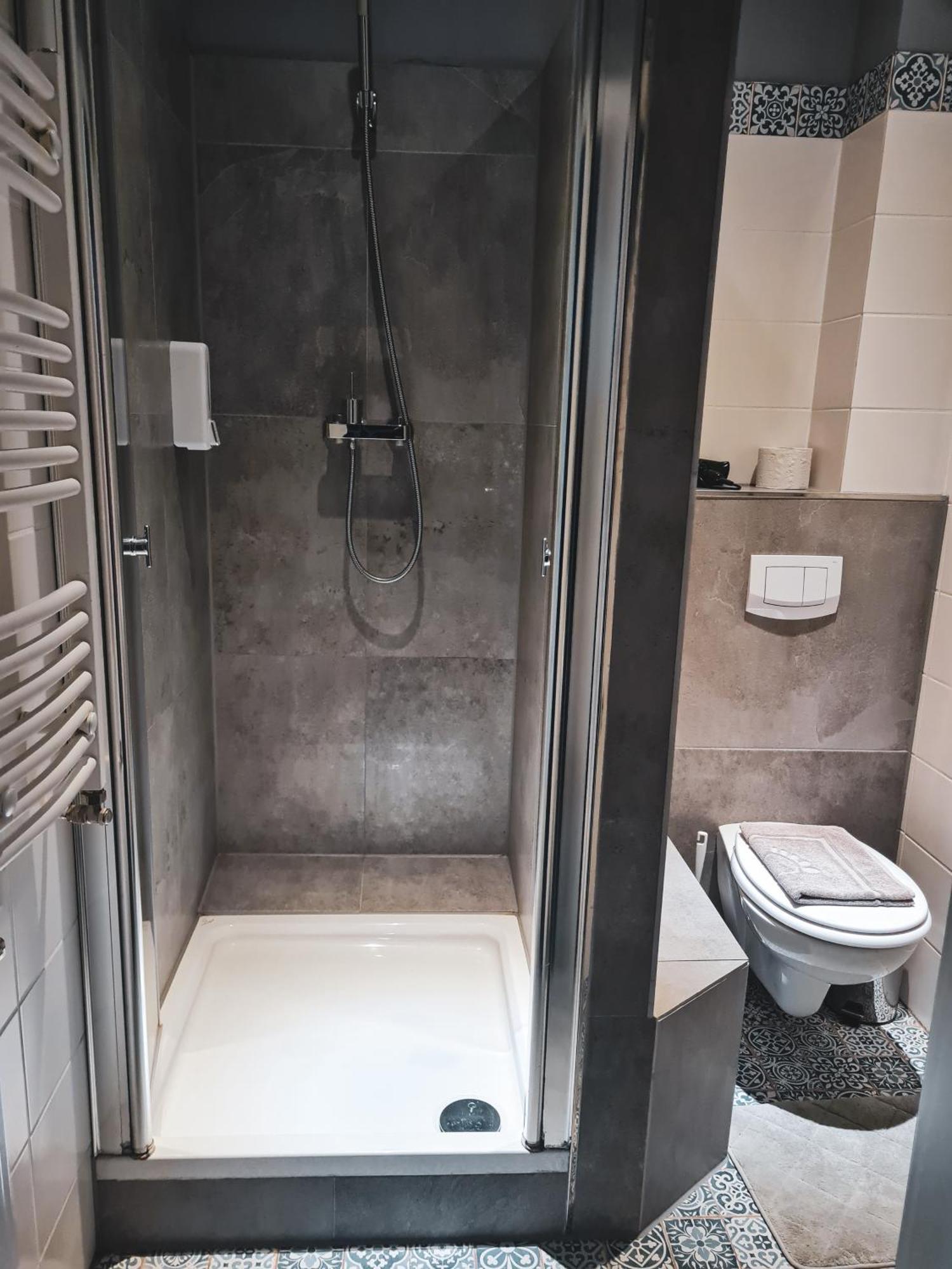 Double Room Private Bathroom