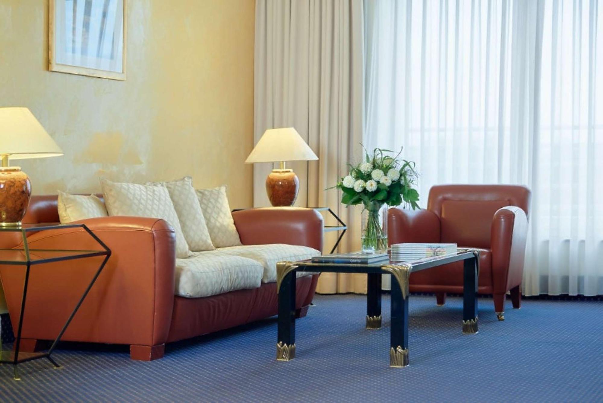 Deluxe Suite,1544051377:JPEG