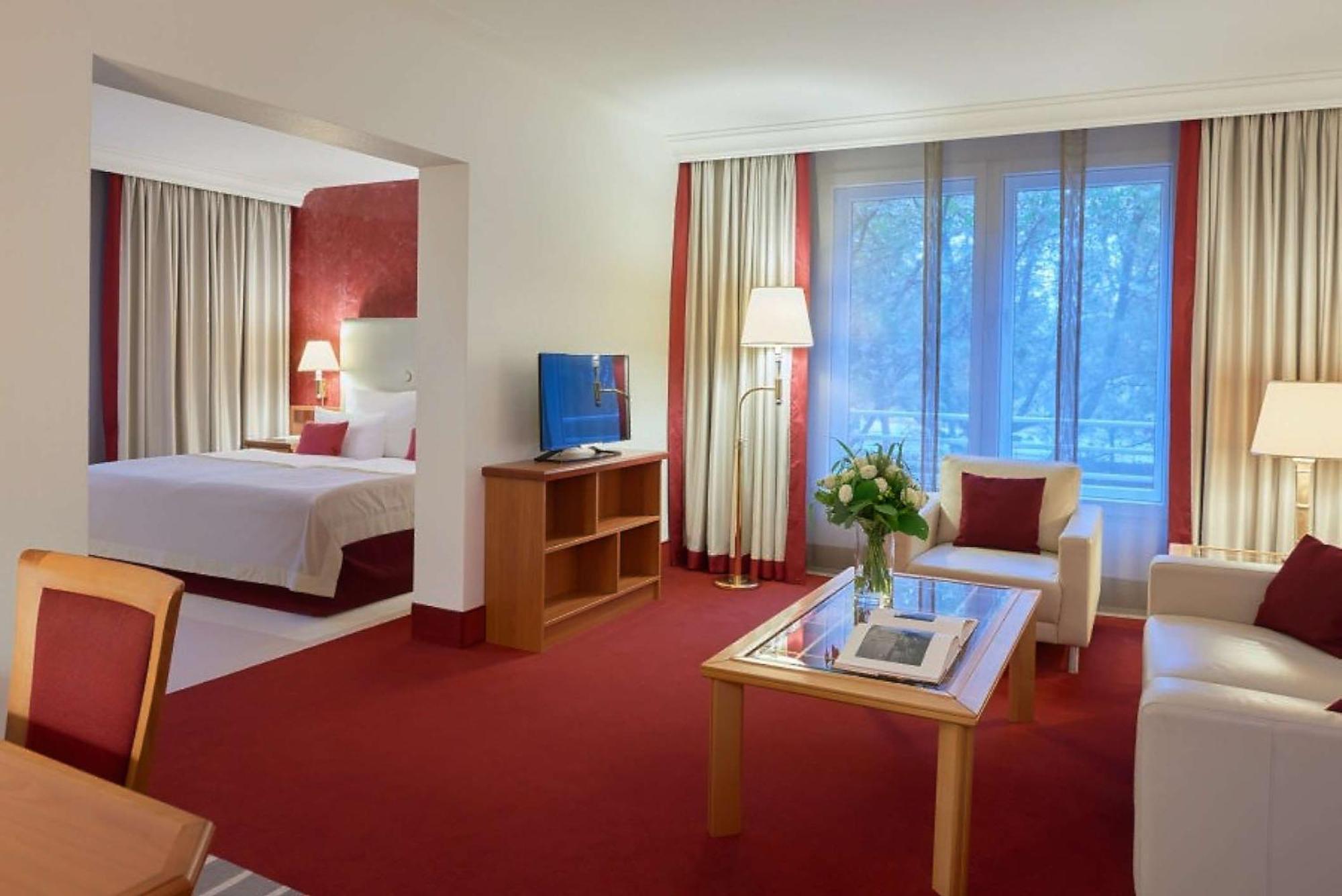 Junior Suite,1276845661:JPEG