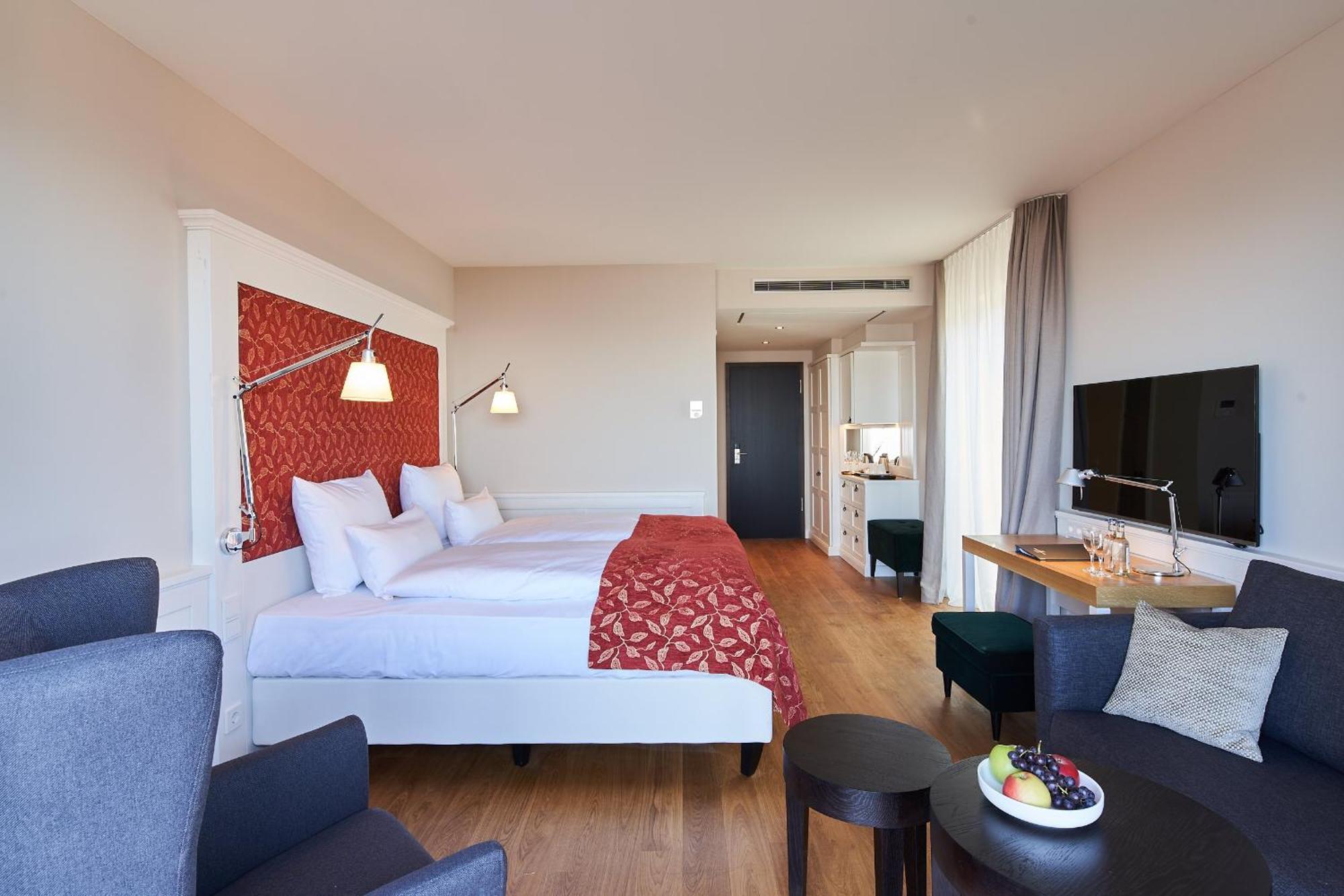 Deluxe Double or Twin Room City View