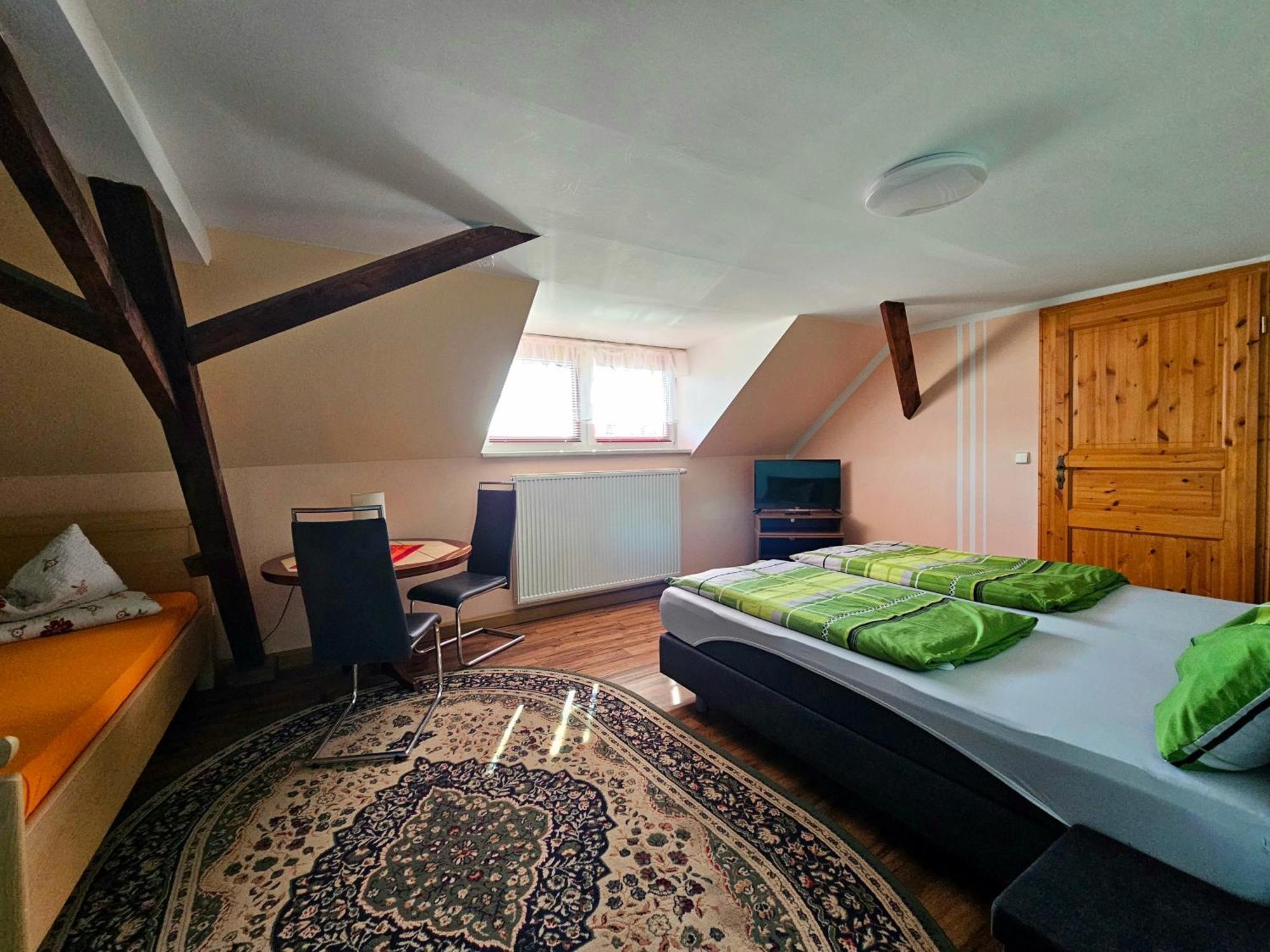 Double Room,1548449551:JPEG