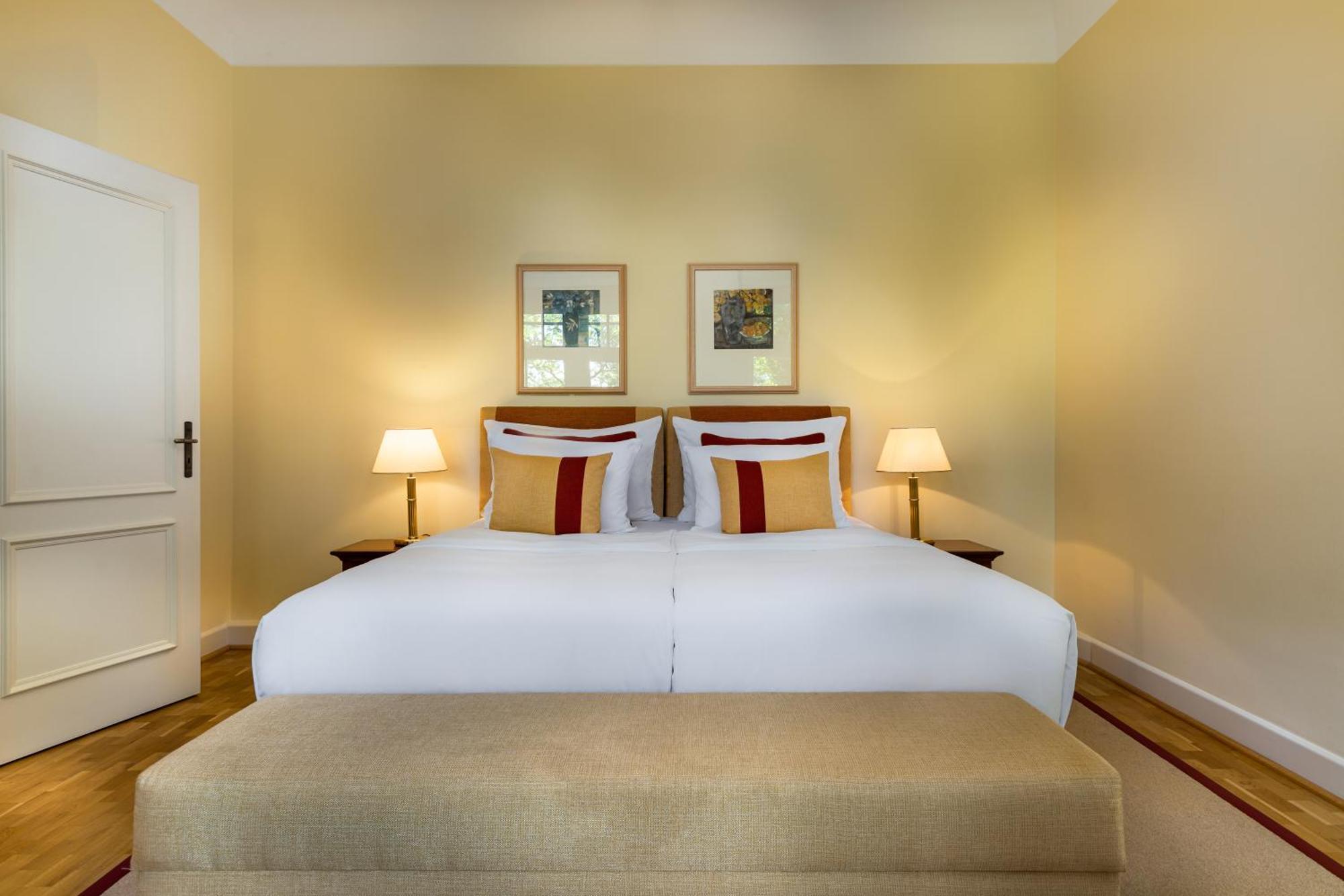 Classic Suite 1 Bedroom Suite 1 King