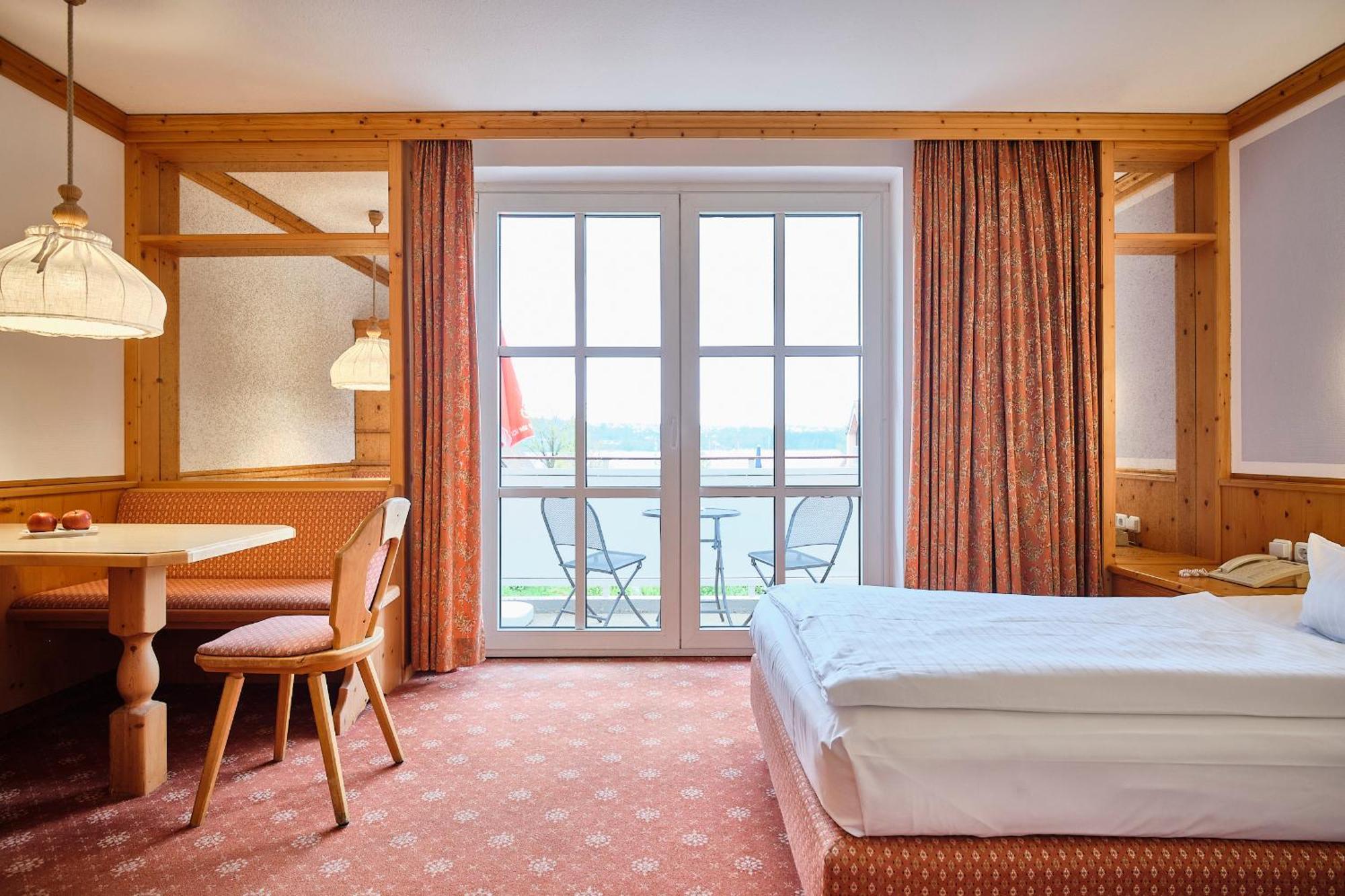 Premium Double Room with balcony/terrace – single use