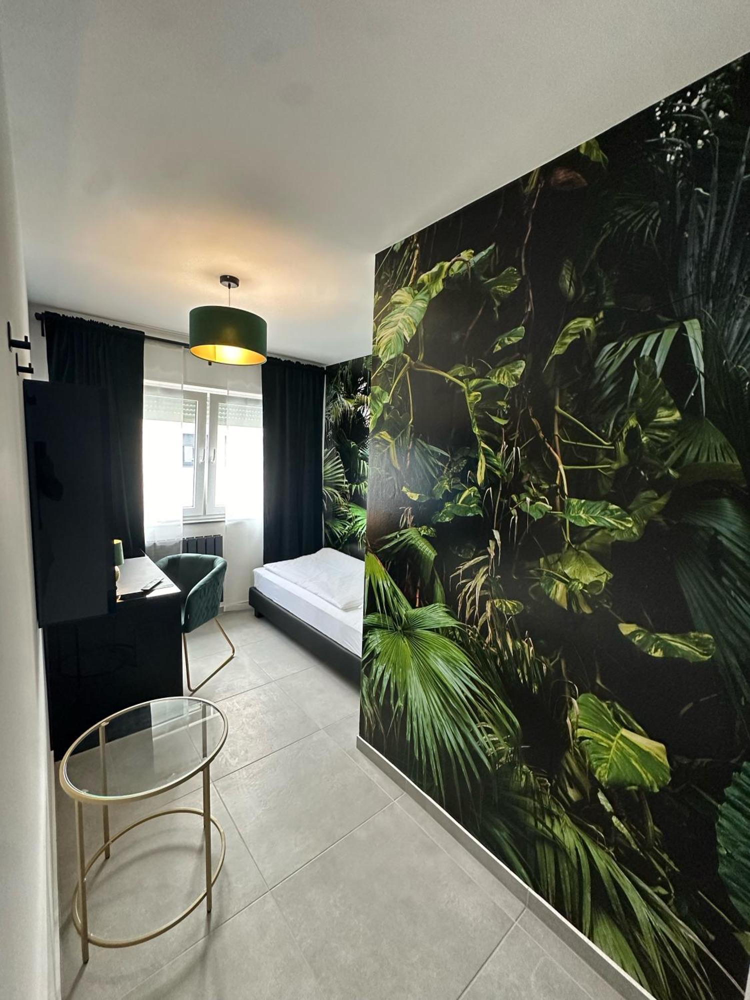 Single Room Shared Shower Toilet