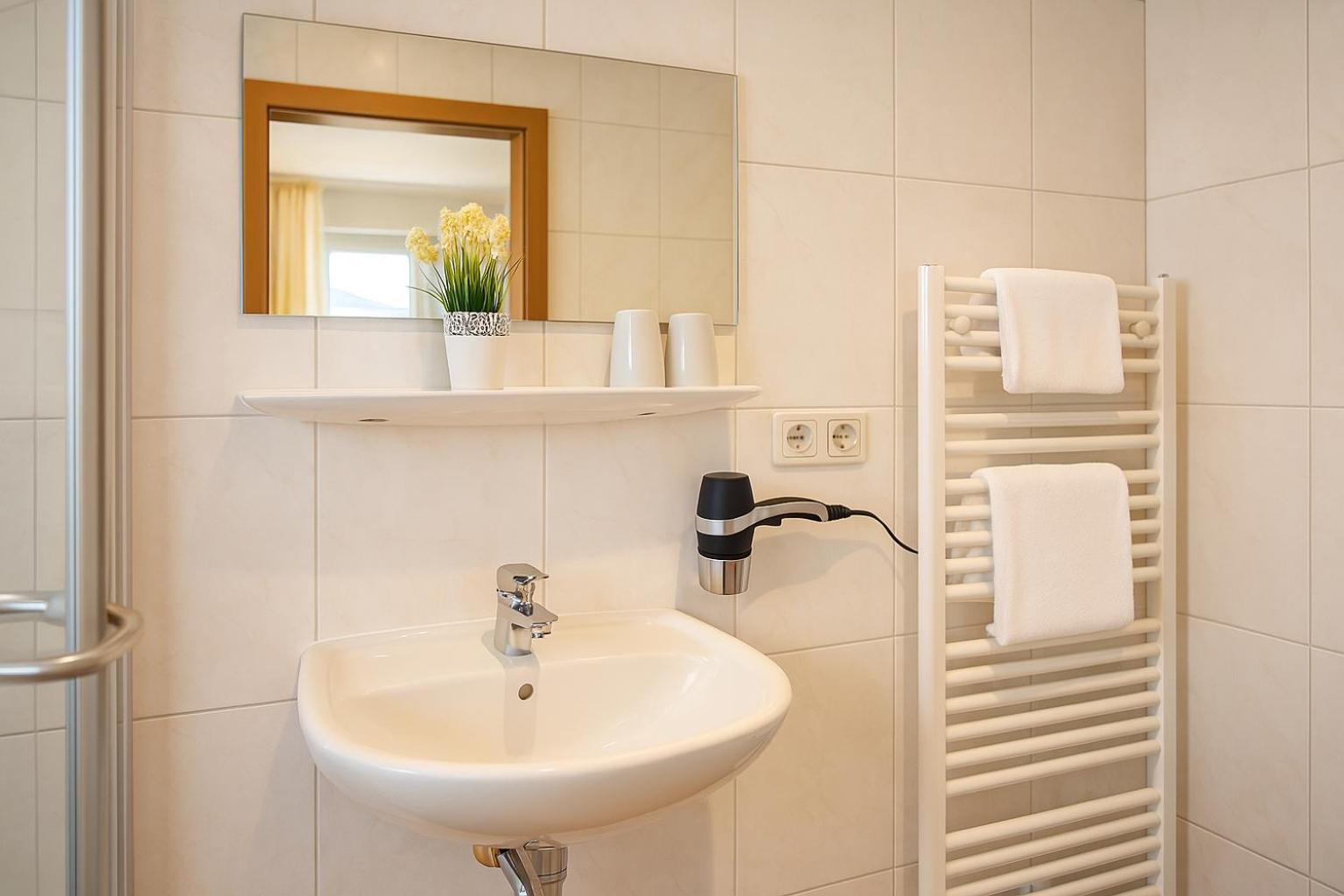 Doppelzimmer mit Balkon