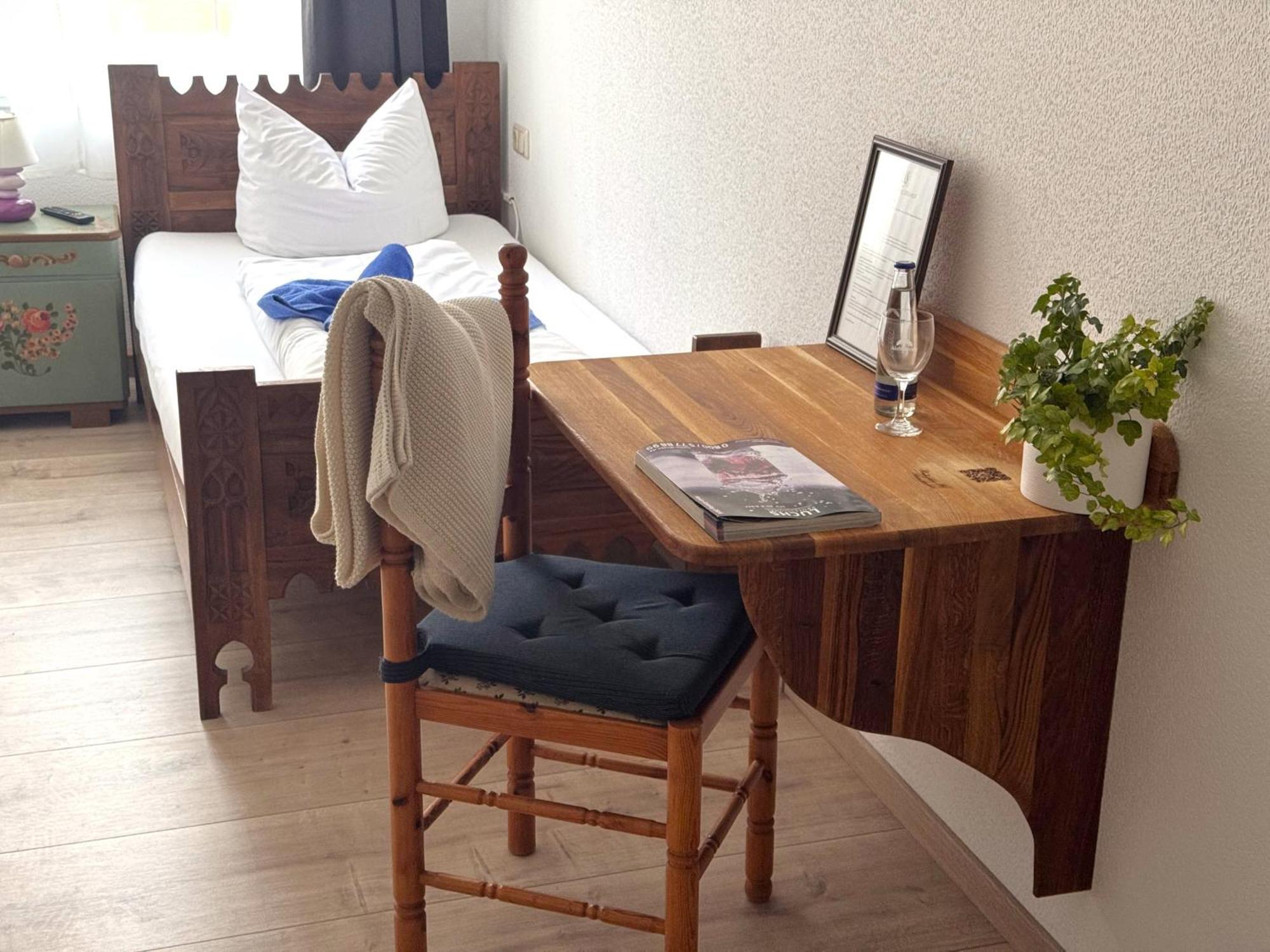 Single Room,1669069952:JPEG