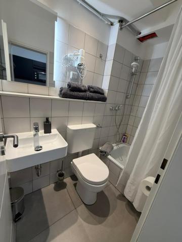 Doppel-/Zweibettzimmer mit Dusche