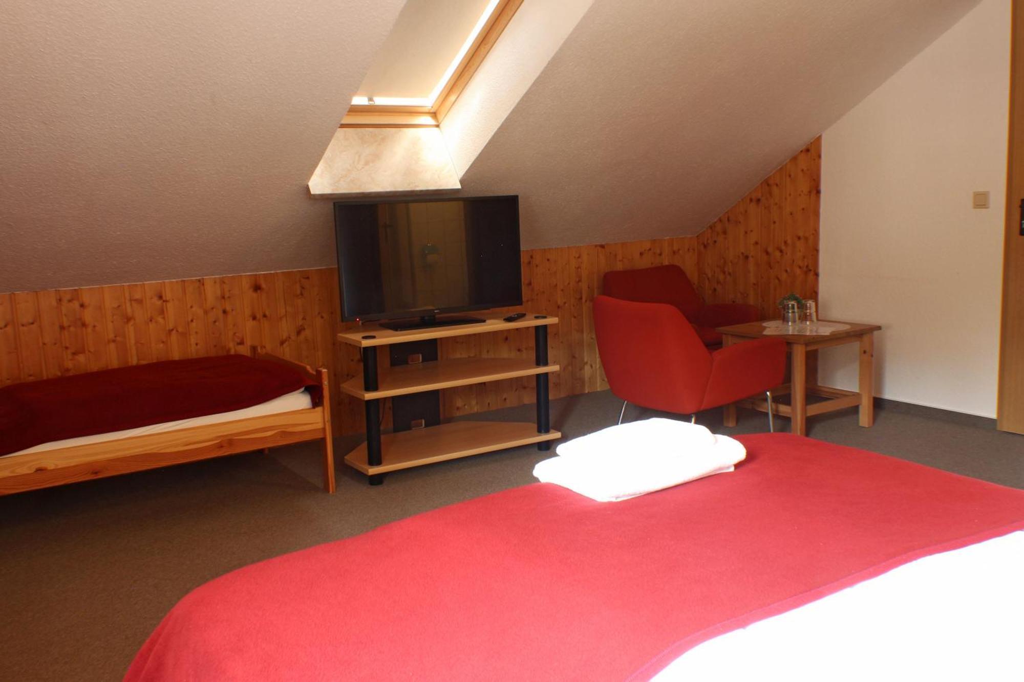 Großes Zweibettzimmer
