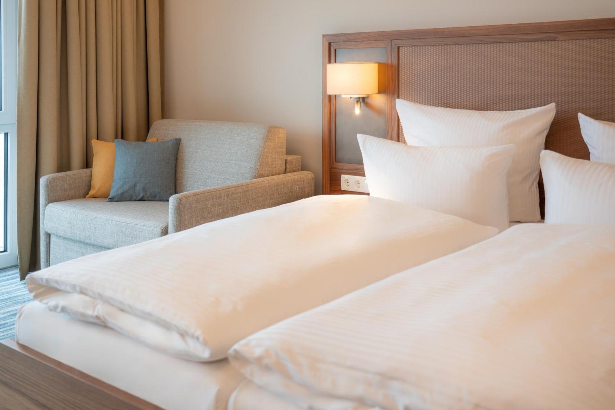 Deluxe Double Room with Balcony and Sea View