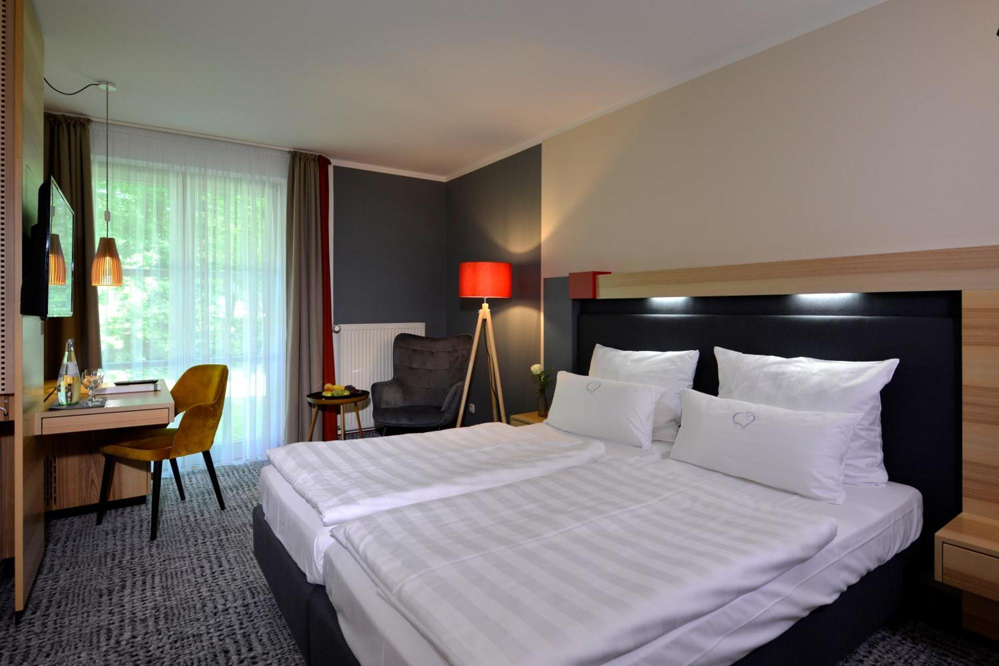 Double Room,765631750:JPEG