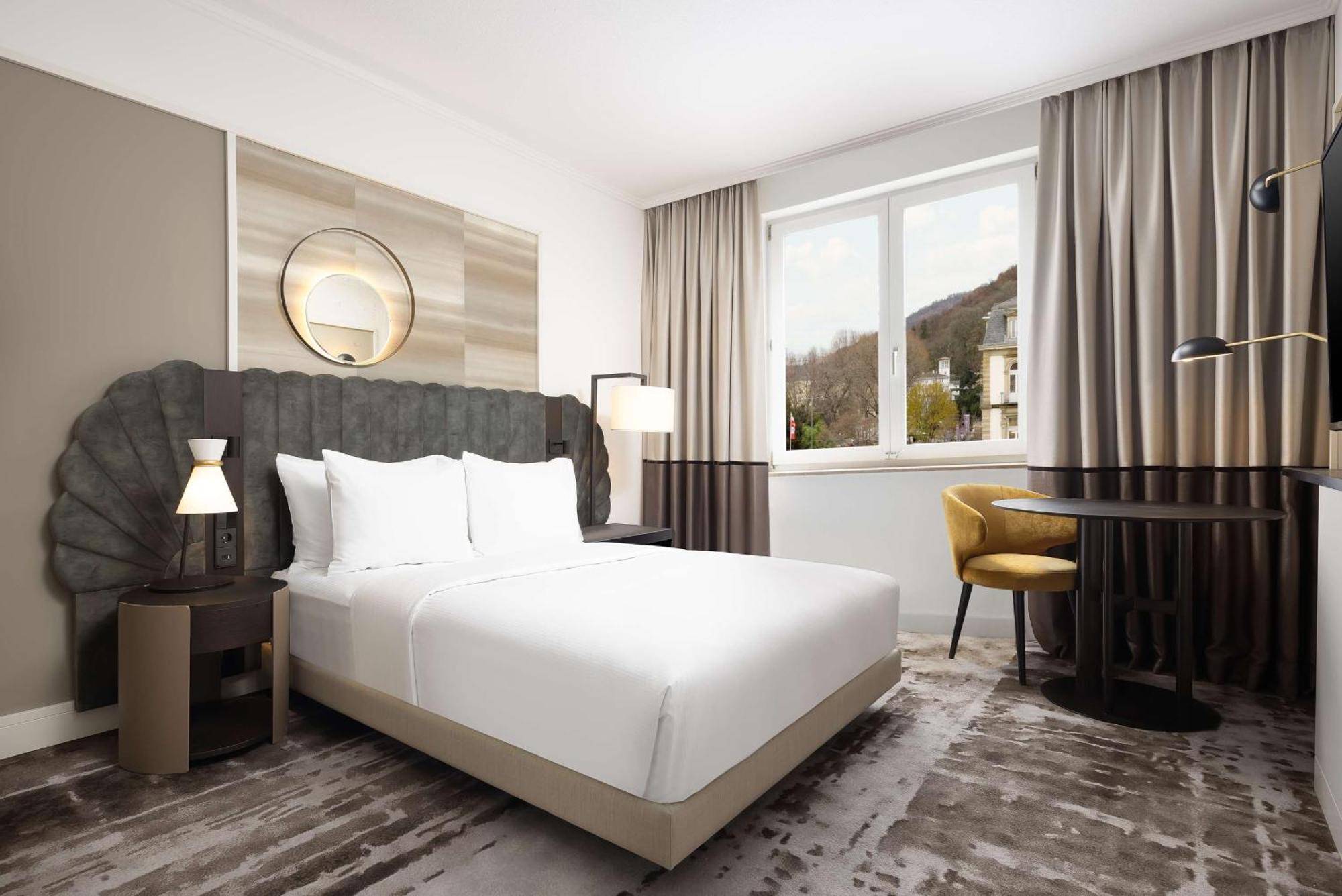 Queen Room