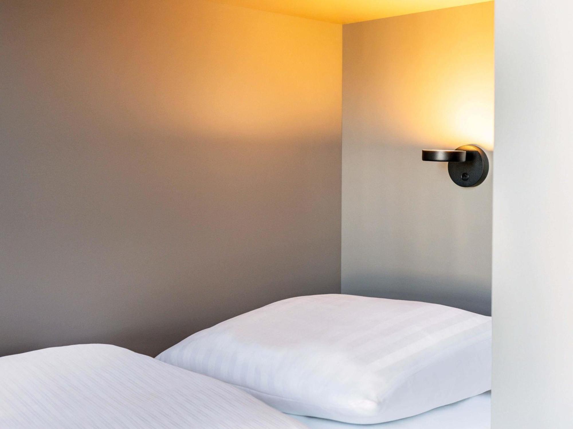 Twin Room,1706810315:JPEG