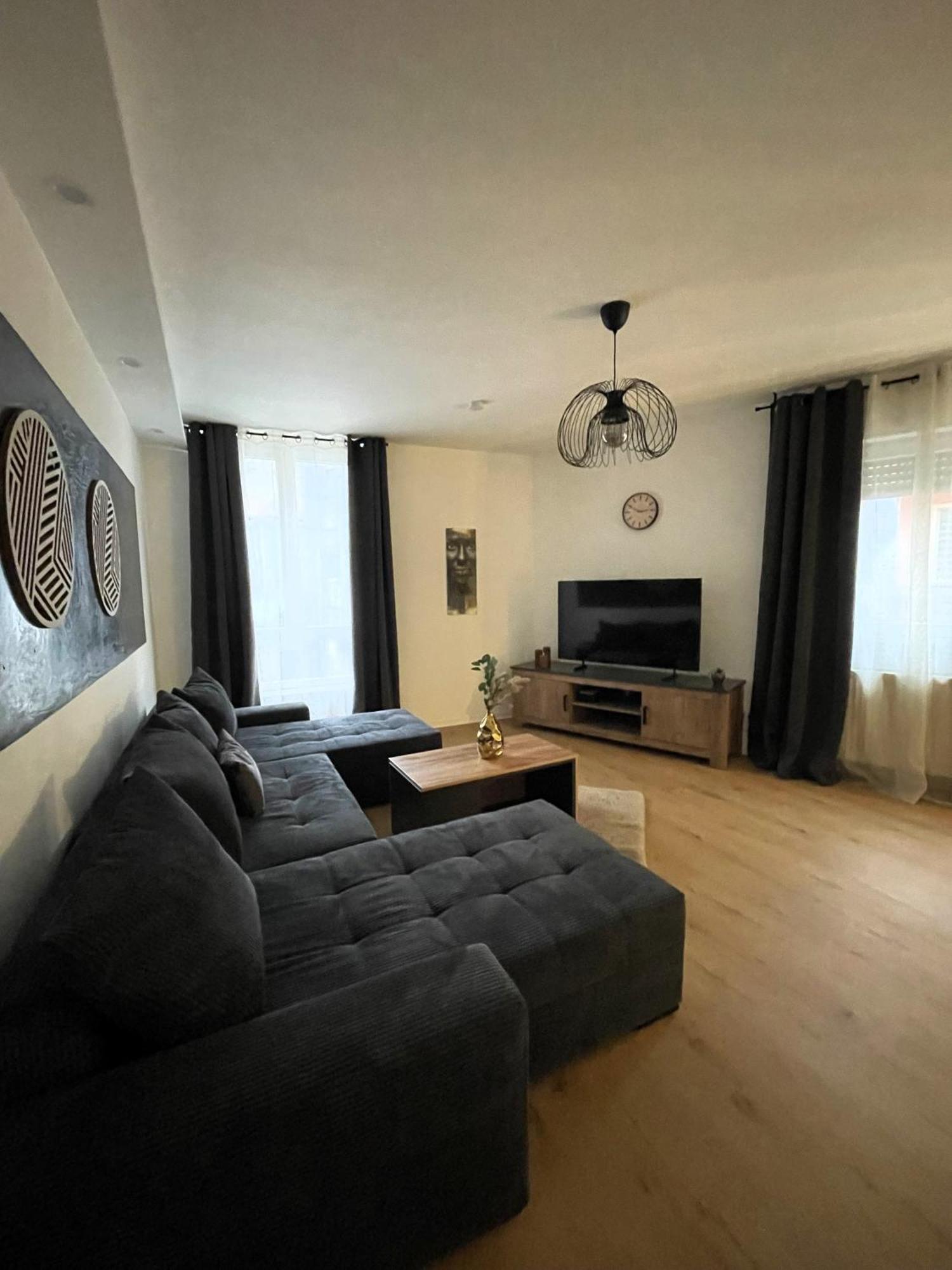 Apartment mit 2 Schlafzimmern und Terrasse