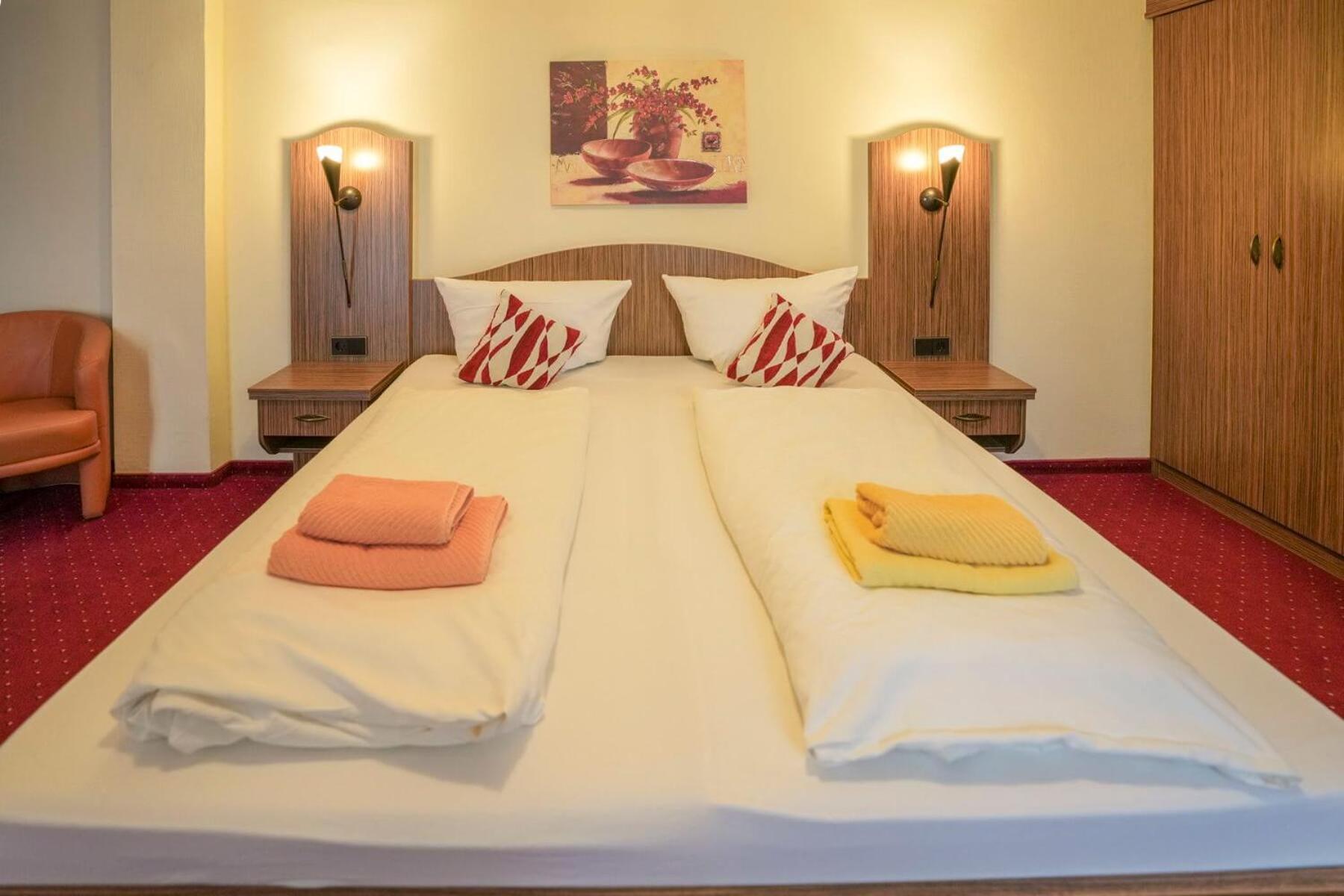 Standard Doppelzimmer mit Moselblick und Balkon