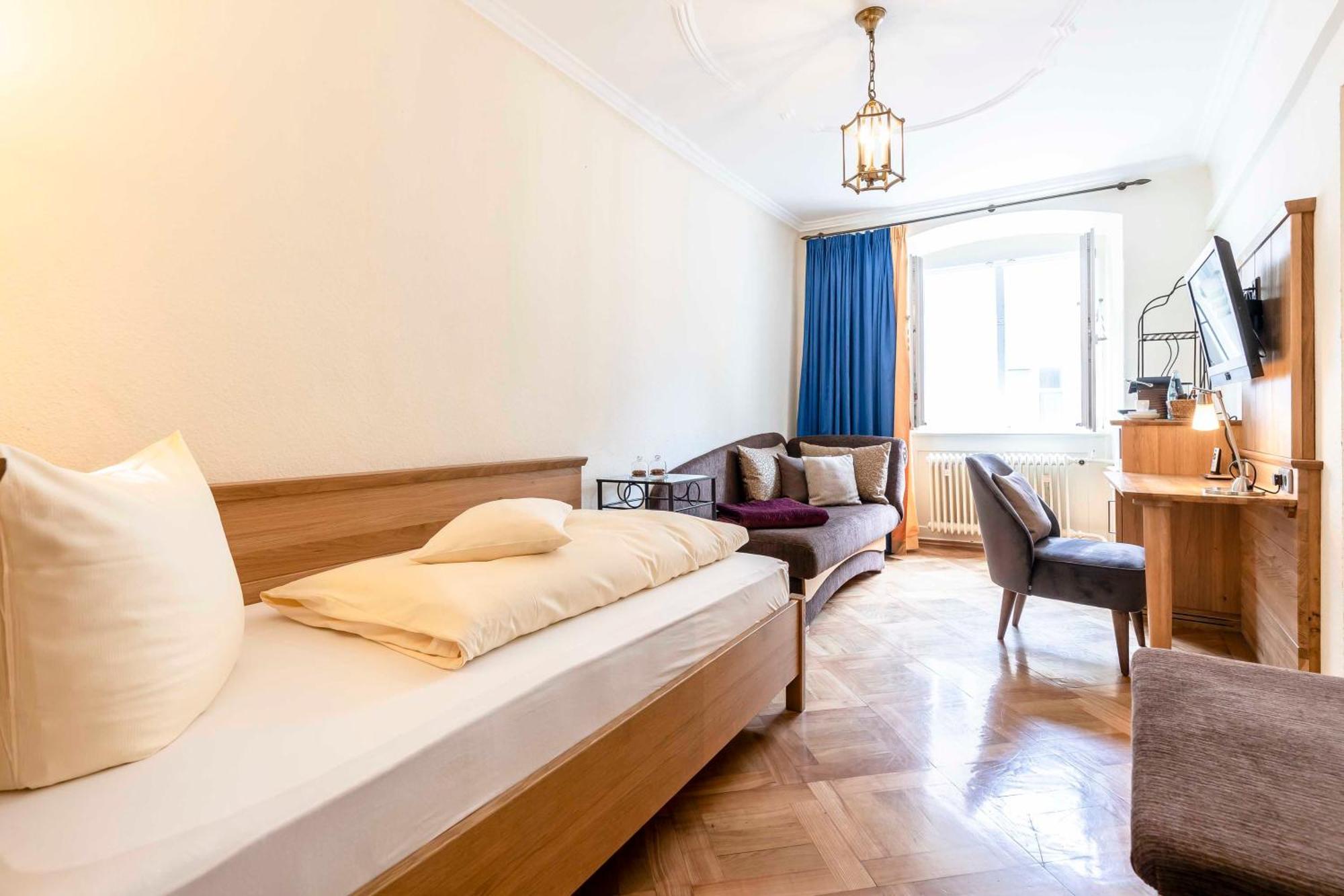 Dreibettzimmer