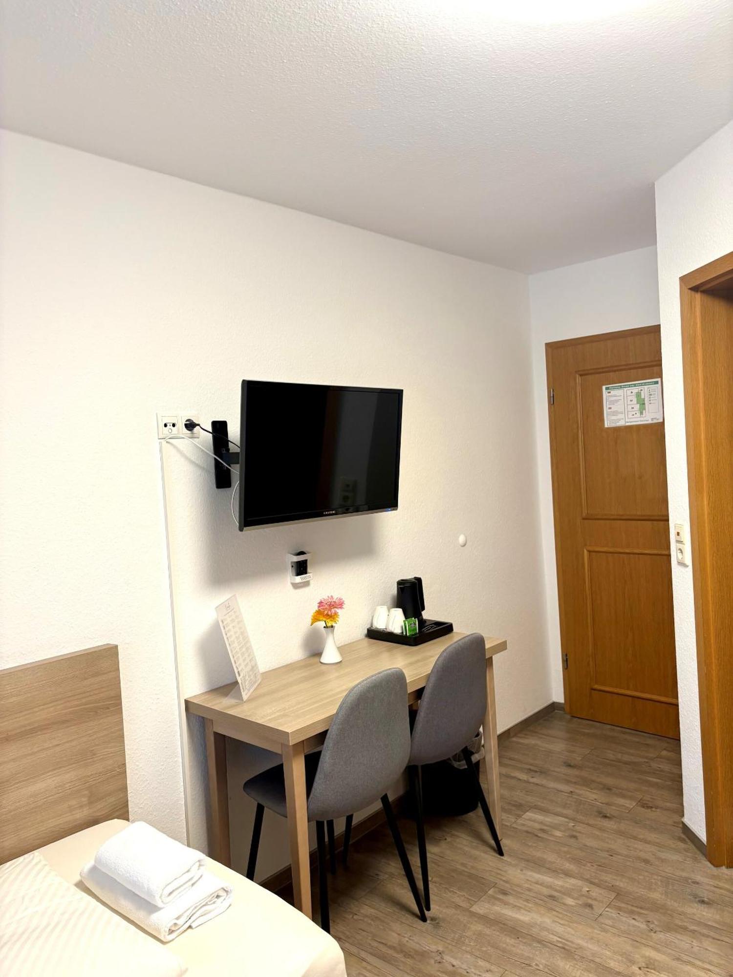 Zweibettzimmer mit eigenem Bad