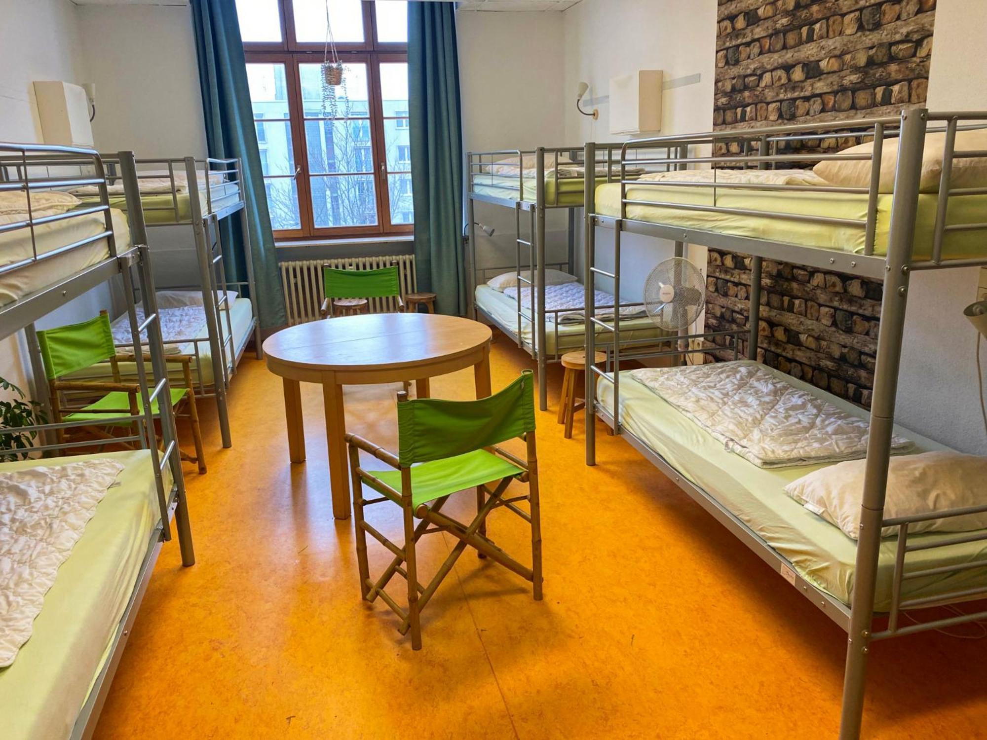 Bed 8-Bed Mixed Dormitory Room