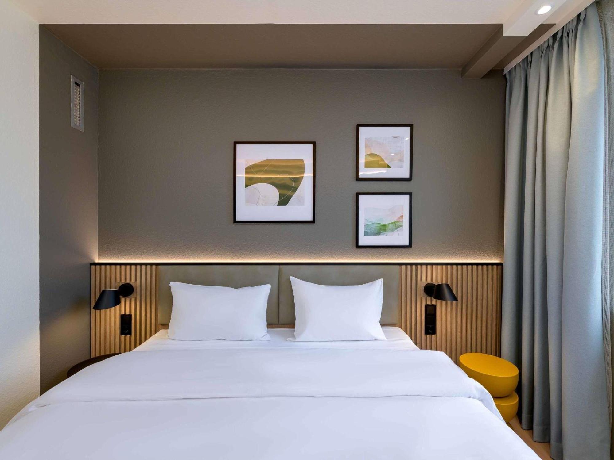 Comfort King Room with City View