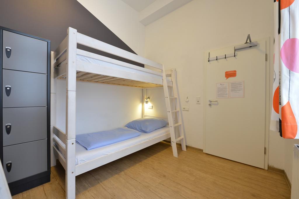 Bed 4-Bed Mixed Dormitory Room 2 bunk beds