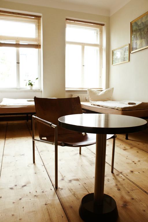 Großes Zweibettzimmer