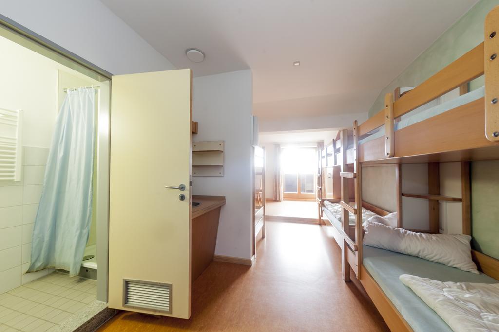 Single Bed Male Dormitory Room,248384509:JPEG