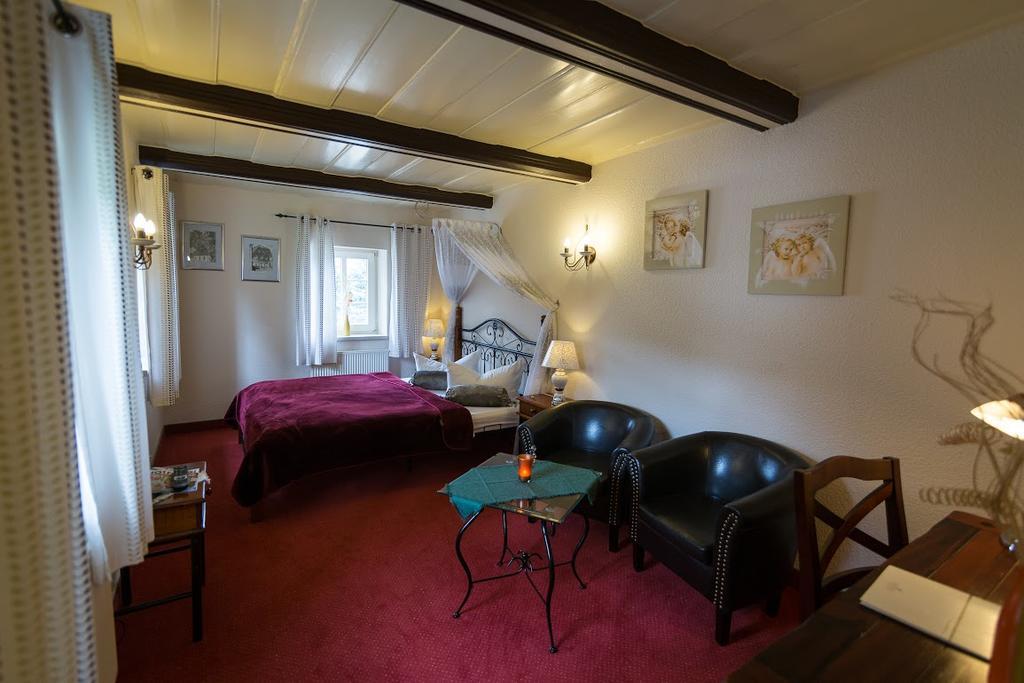 Doppelzimmer mit Gartenblick