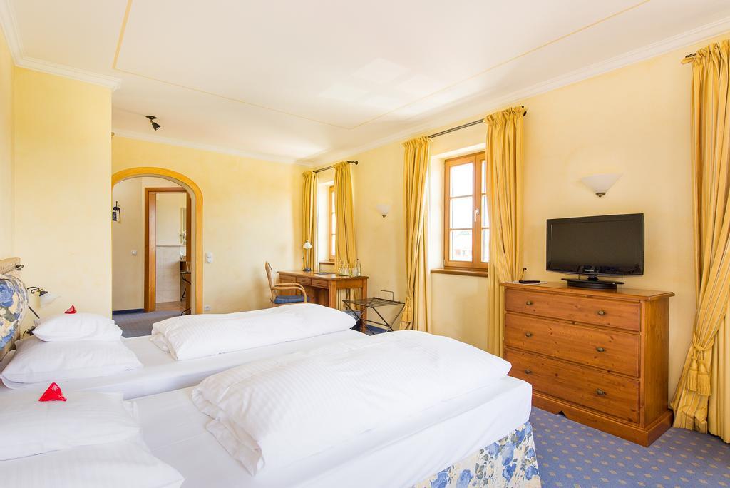 Double Room Streetside