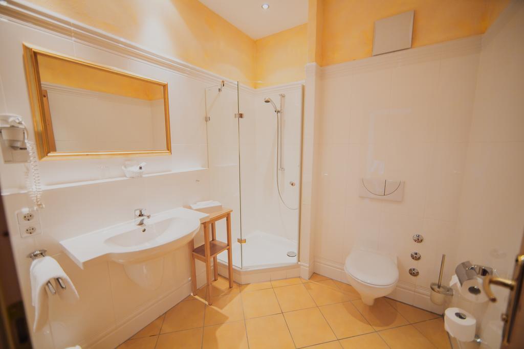 Deluxe Double or Twin Room with Balcony
