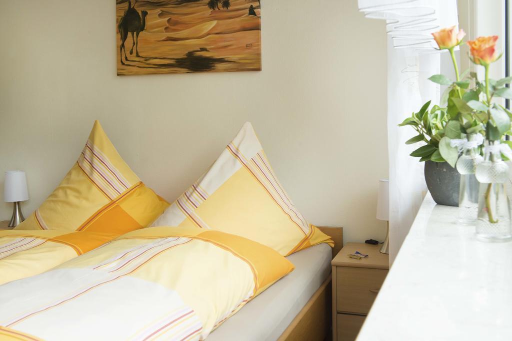 Doppelzimmer mit Queensize-Bett und Balkon