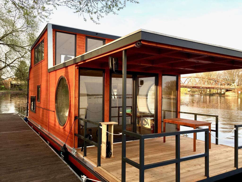 Two-Bedroom House,400387743:JPEG