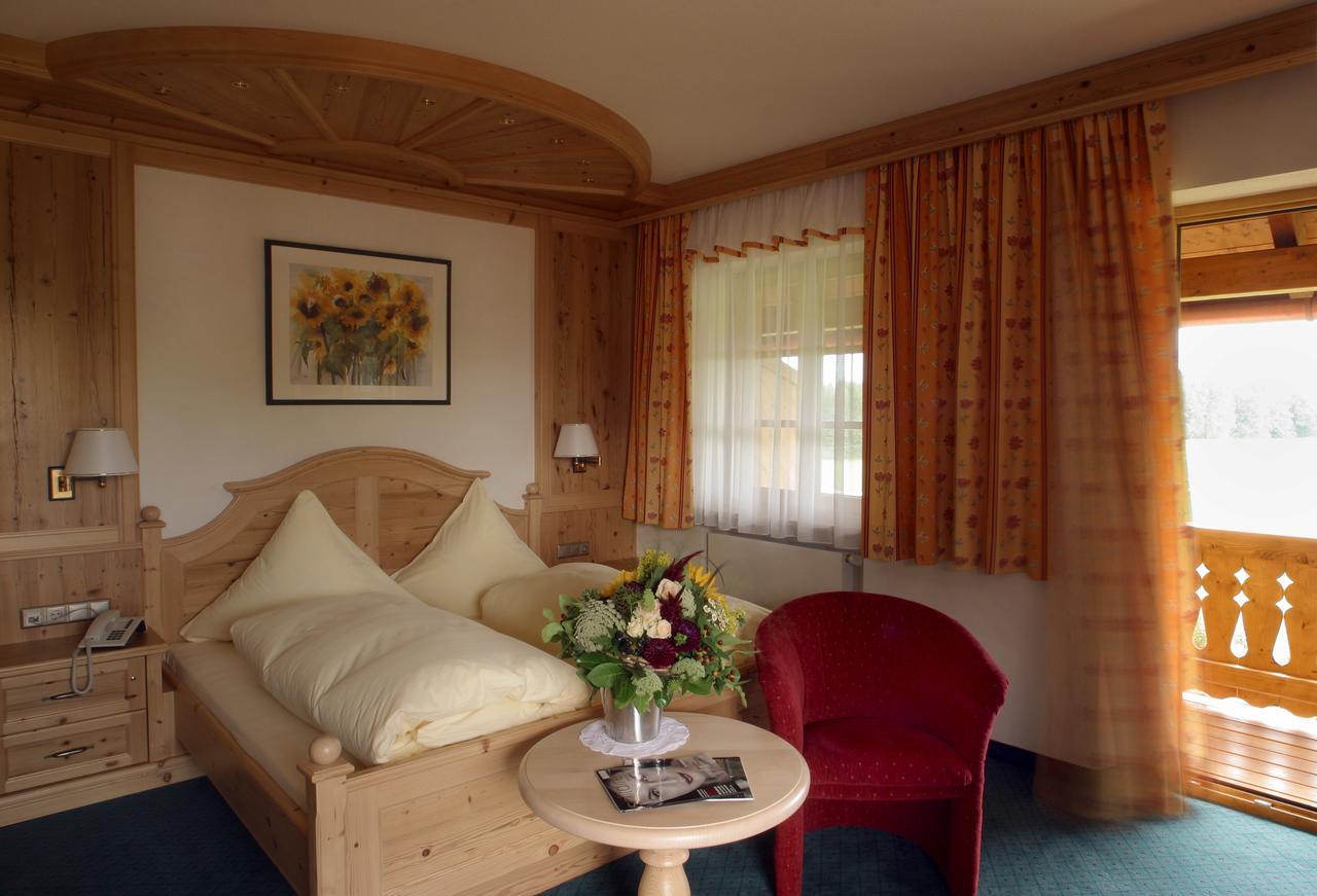 Doppelzimmer mit Balkon