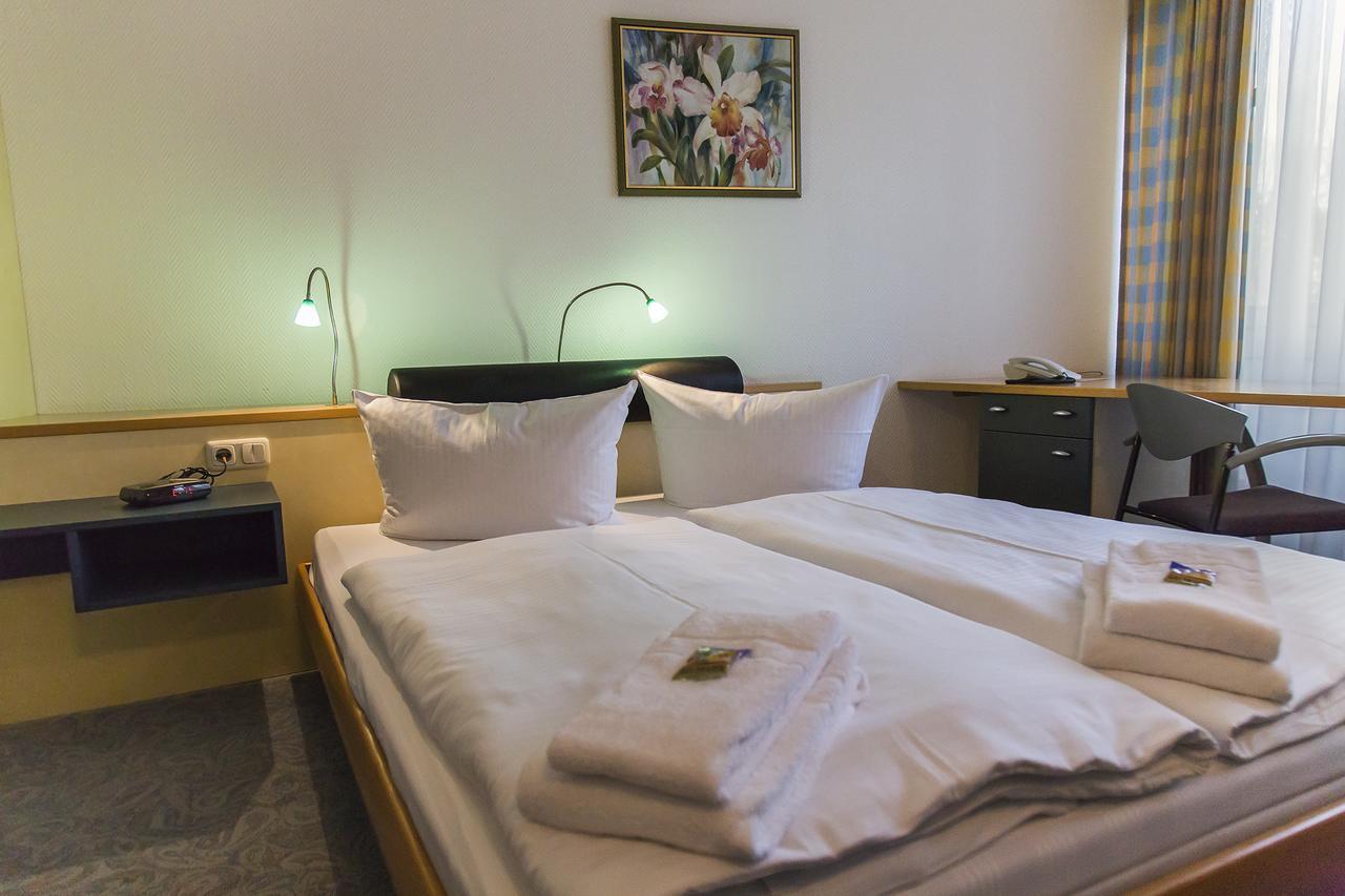 Doppelzimmer mit Gartenblick