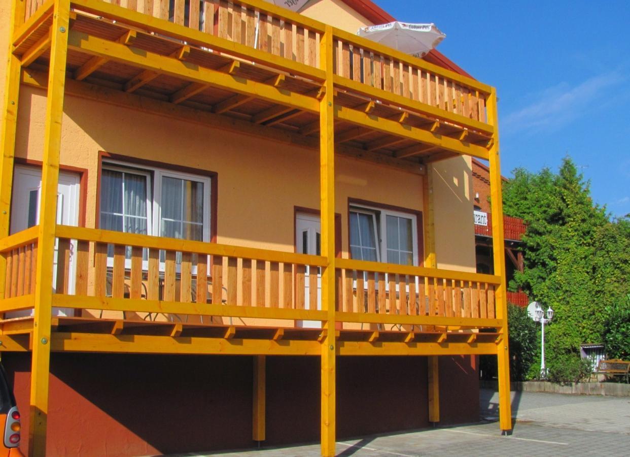 Doppelzimmer mit Balkon